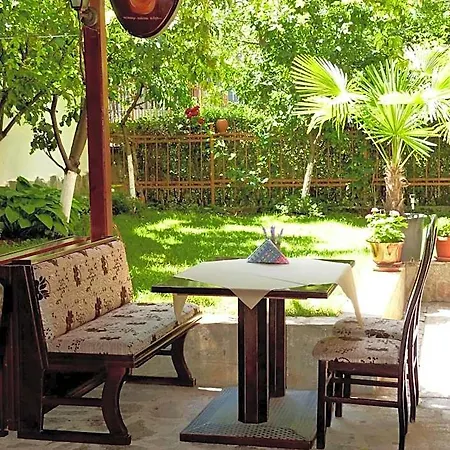 Beroe Hotel