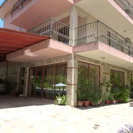 Beroe Hotel 3*
